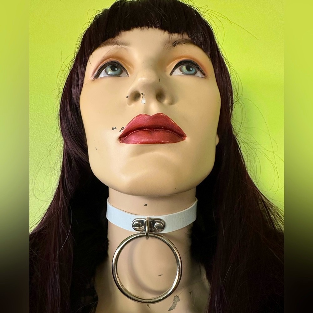 🪐Show ‘Em Your O (ring) Face Grunge White Leather Festival Princess Rave Choker